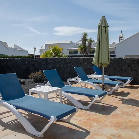 Stunning 4 Bedroom In Prime Location Villa *